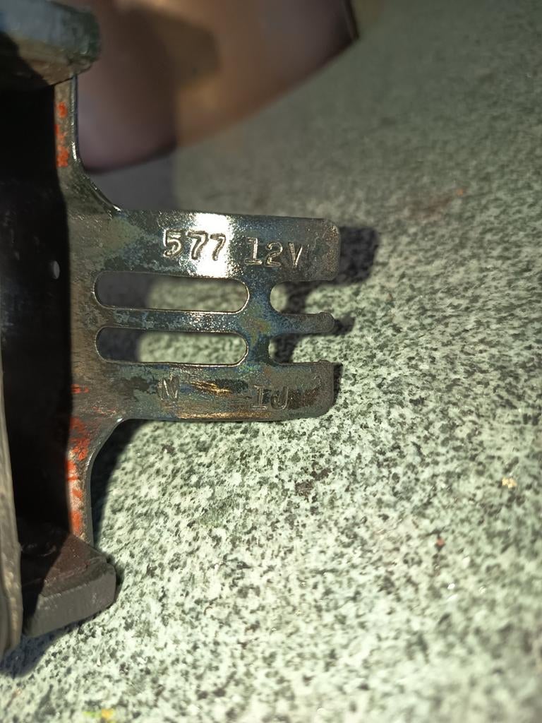 Régulateur de tension 12V, Autos : Pièces & Accessoires, Enlèvement, Utilisé, Autres marques, Batteries et Accessoires