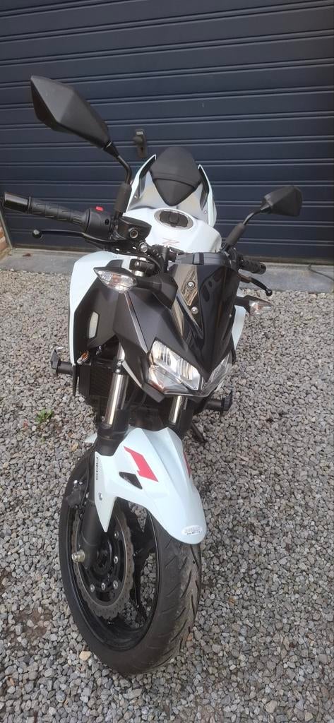 Kawasaki Z400 jaar 08/23, Motoren, Ophalen