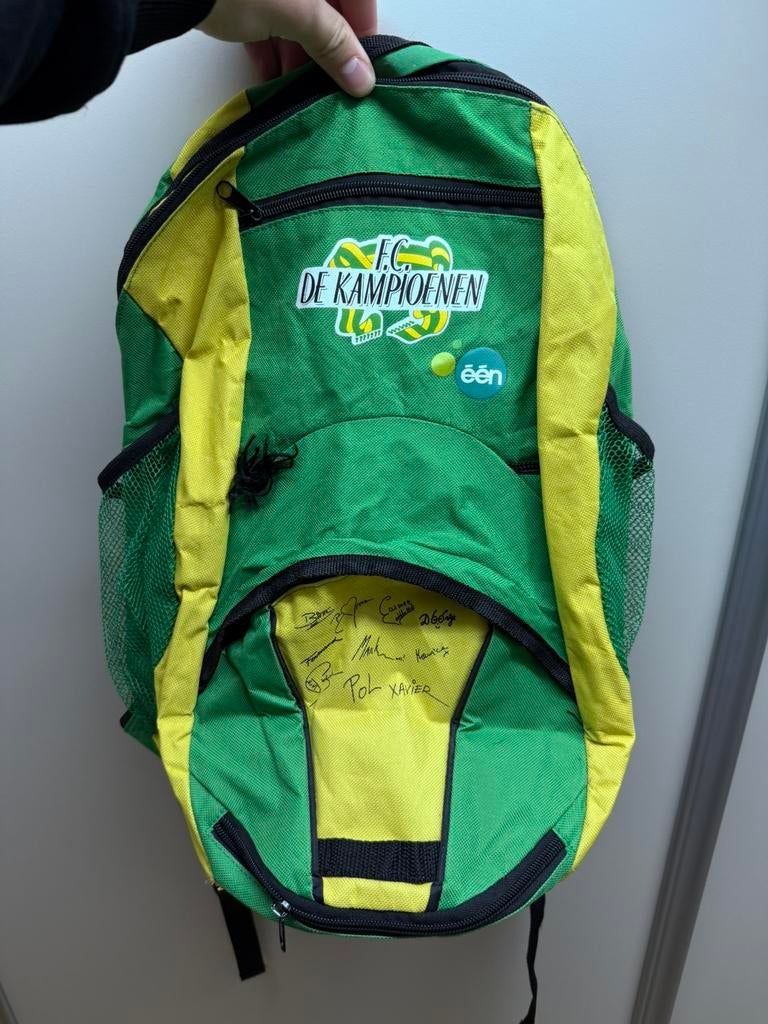 Rugzak FC De Kampioenen met handtekeningen, Handtassen en Accessoires, Tassen | Rugtassen, Gebruikt, 25 tot 40 cm, Trekking, 30 tot 45 cm