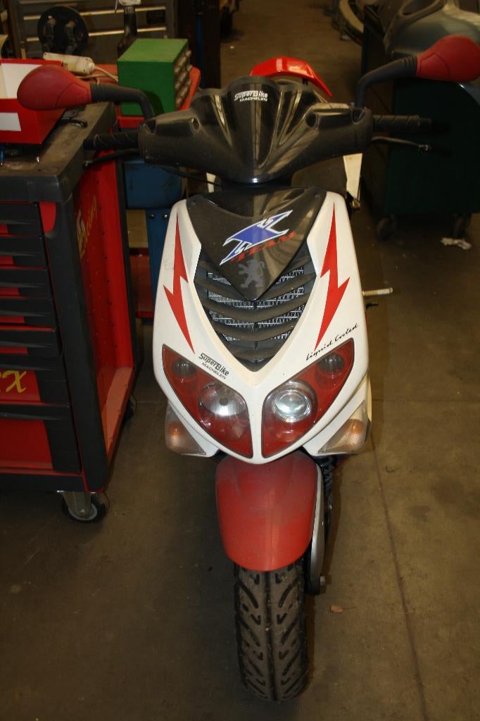 Scooter, Autres modèles, Enlèvement, Utilisé, Essence