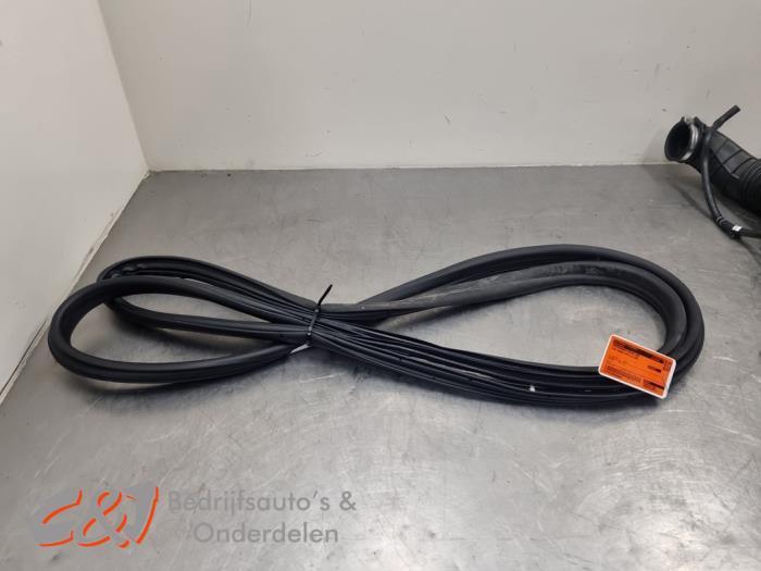 Joint caoutchouc portière 2portes gauche d'un Ford Transit, -, 3 mois de garantie, -, -