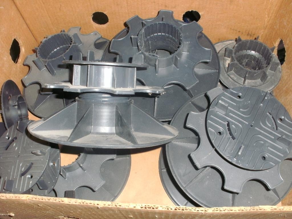 8 regelbare terrasvoeten, Tuin en Terras, Terrasdelen en Vlonders, Ophalen, Nieuw, Kunststof