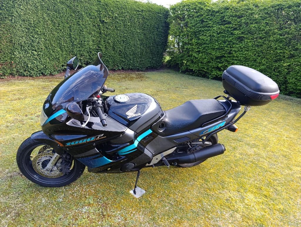 Prachtige Honda CBR1000F