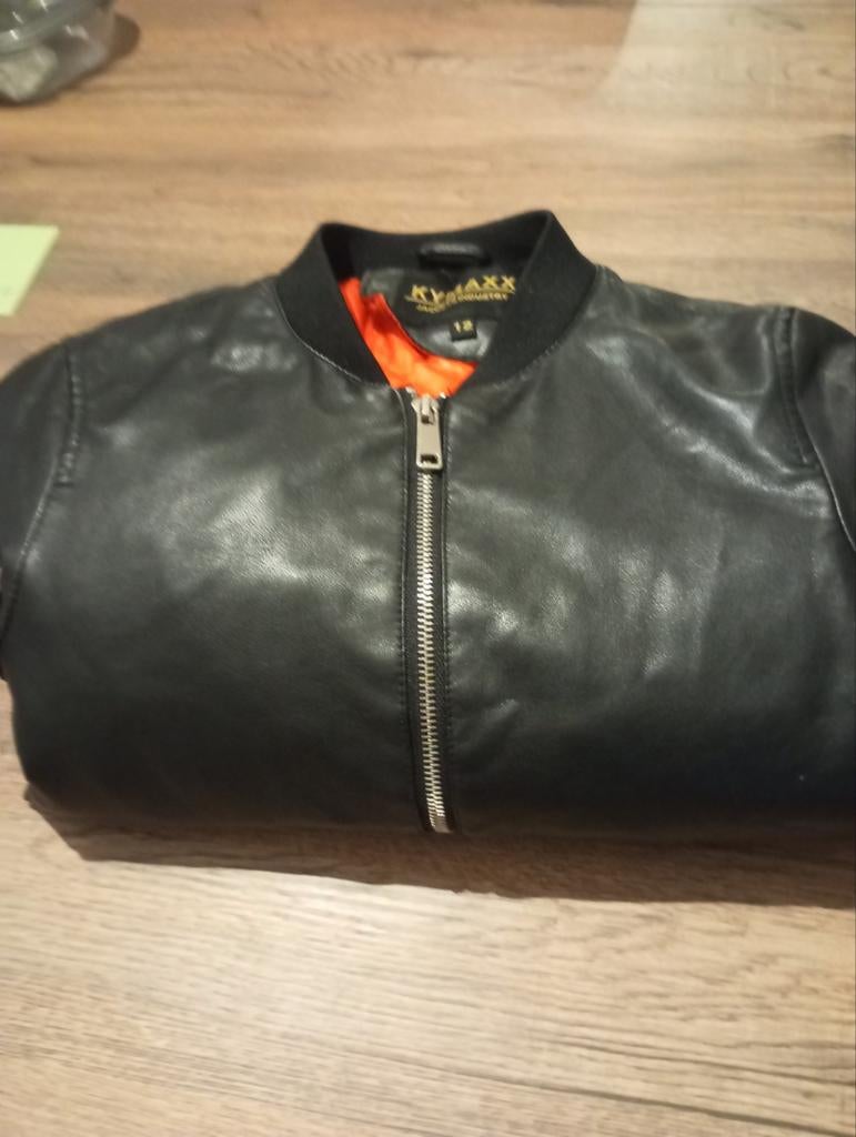 Veste nikel age 12 an, Kinderen en Baby's, Kinderkleding | Schoenen en Sokken, Ophalen