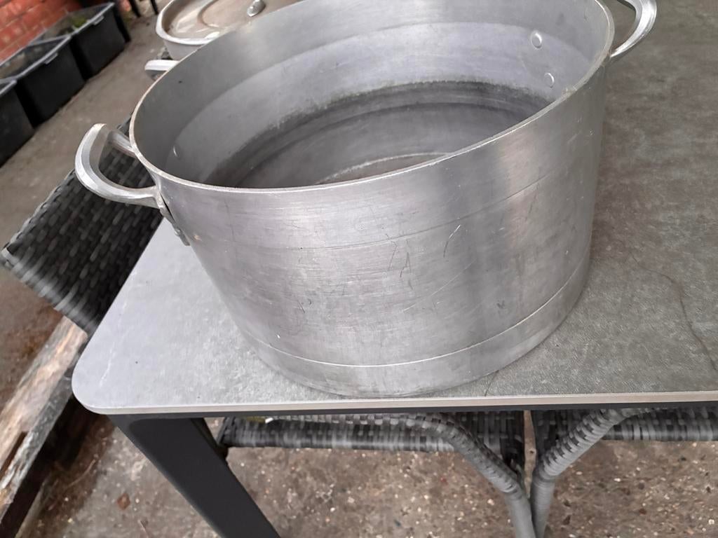 Twee grote kookpotten, Huis en Inrichting, Keuken | Potten en Pannen, Ophalen, Zo goed als nieuw