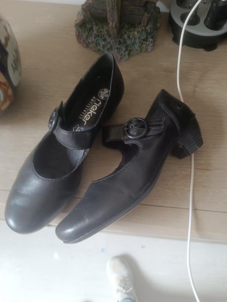 Schoenen kleine hak ., Ophalen