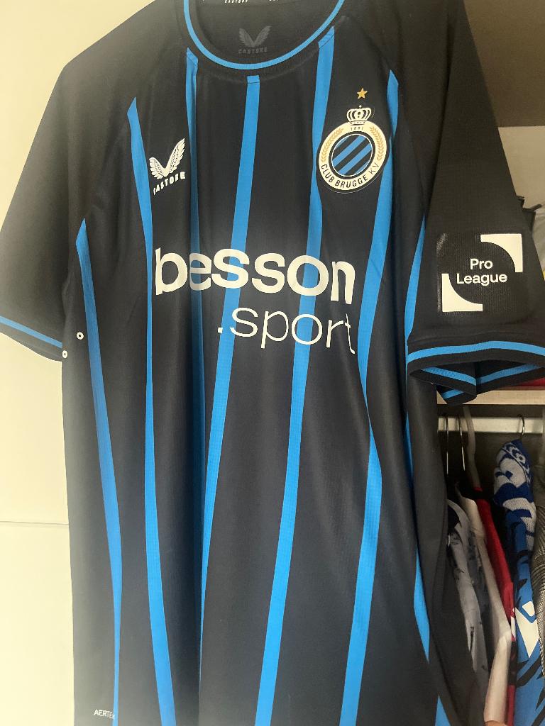 Shirt Club Brugge gesigneerd door Vanaken, Verzamelen, Sportartikelen en Voetbal, Ophalen of Verzenden, Gebruikt, Shirt