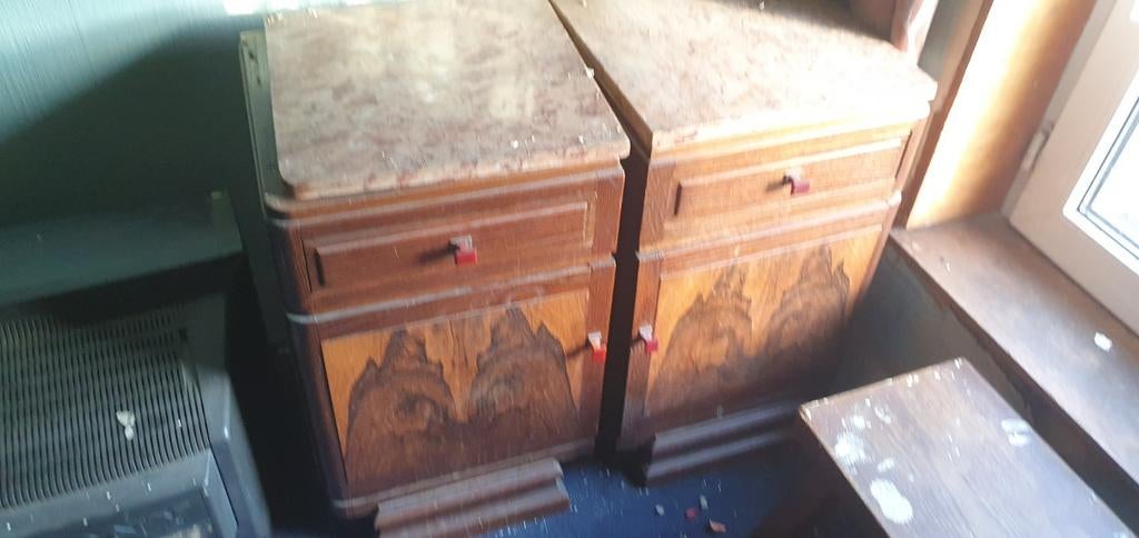 URGENT Garde robe plus 2 tables de nuit GRATUIT, Ophalen