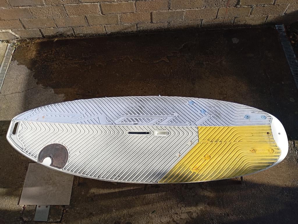 Planche à voile Bic Nova complète avec gréement., Sports nautiques & Bateaux, Planche à voile, Utilisé, Planche, 250 à 300 cm