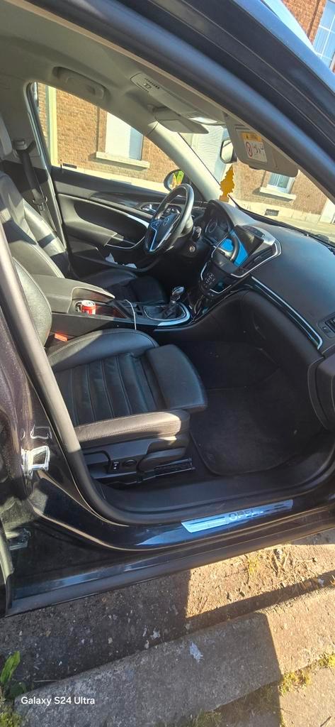 Opel isnignia 2016, Autos, Opel, Particulier, Insignia, Barres de toit, Phares au xénon, Cuir, Enlèvement