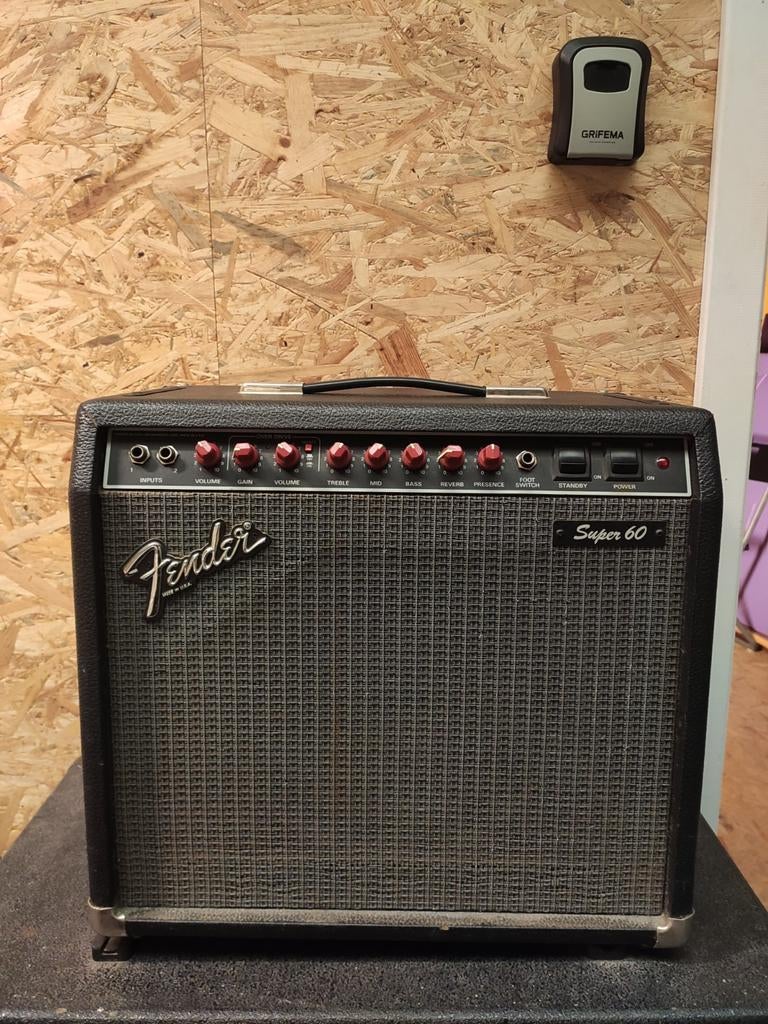 Fender Super 60 Ampli, Enlèvement, Utilisé, Guitare, 50 à 100 watts