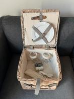 Panier pique-nique garni, Enlèvement, Comme neuf