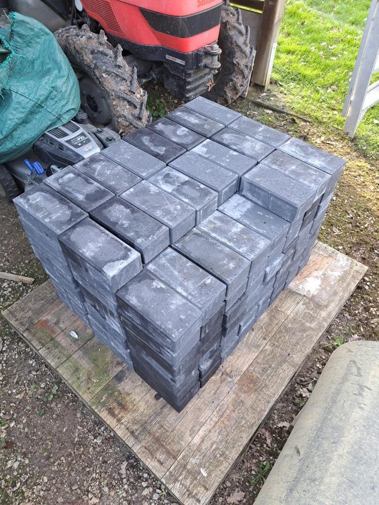 Gratis betonklinkers antraciet, Enlèvement