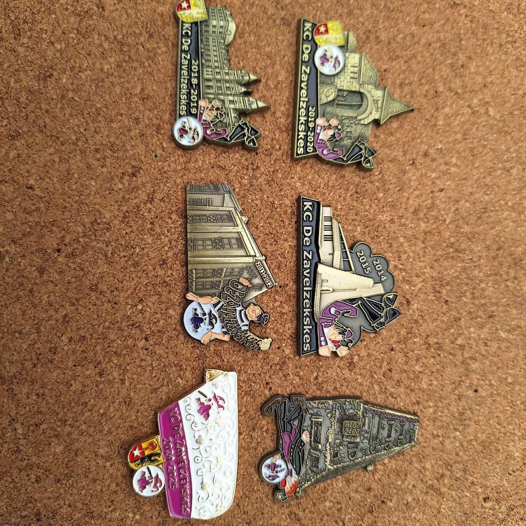 Pins  zavelzekskes, Verzamelen, Ophalen of Verzenden