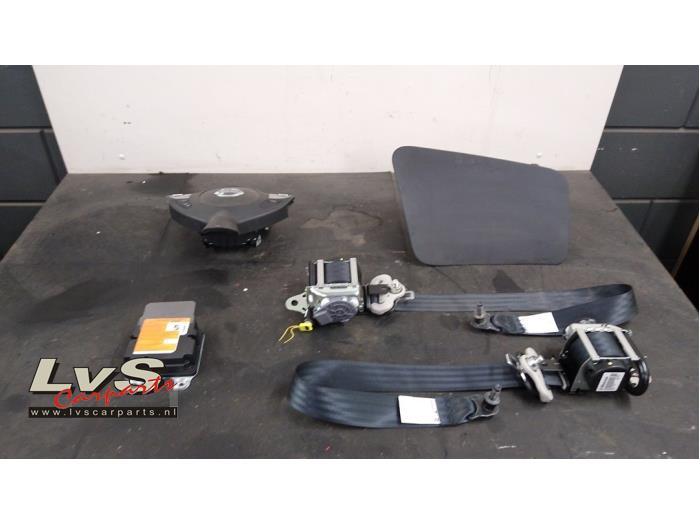 Airbag set van een Nissan Juke, Gebruikt, -, -, Ophalen of Verzenden