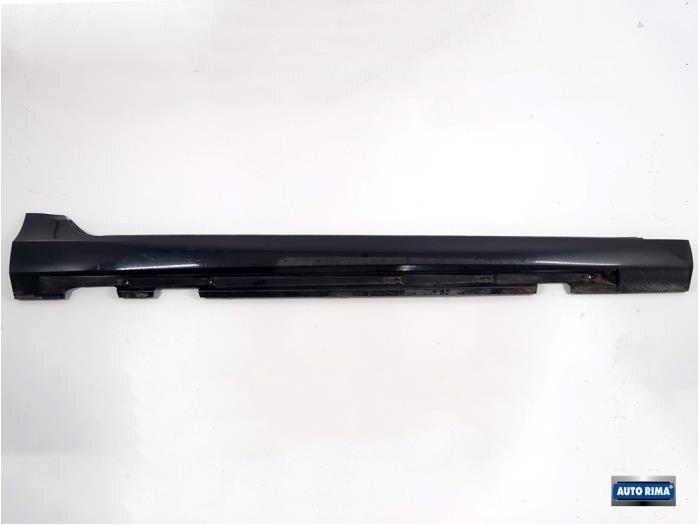 Zijskirt rechts van een Volvo V60, Gebruikt, -, -, Ophalen of Verzenden