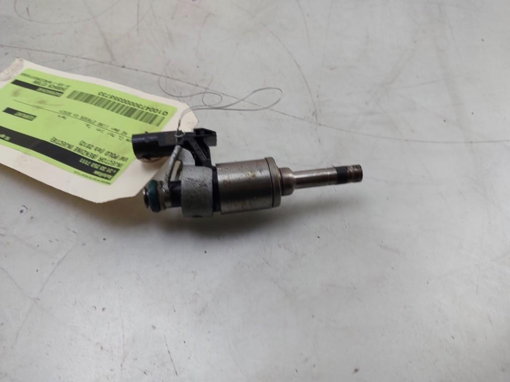 INJECTEUR Volkswagen Polo V (6R) (|04E906036AE|), Robert Bosch AG, Volkswagen, Utilisé, Robert-Bosch-Allee 1
74232  Abstatt, DE