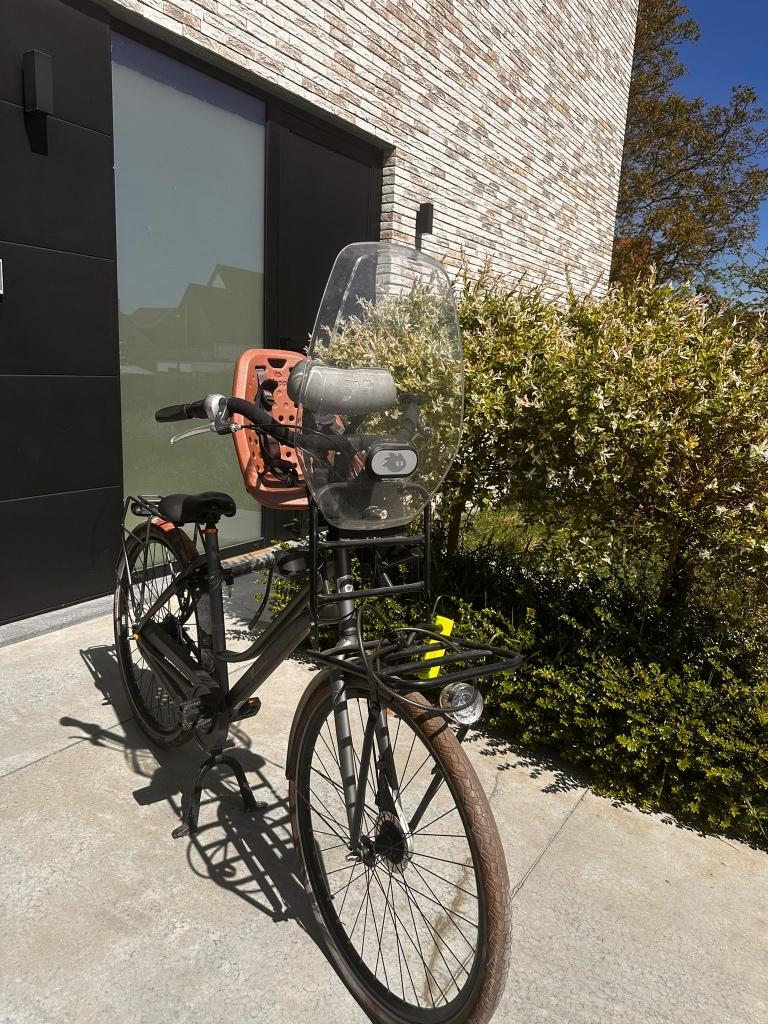 Cortina roots vélo avec siège pour bébé, Vélos & Vélomoteurs, Autres marques, Comme neuf, Enlèvement, Pare-brise