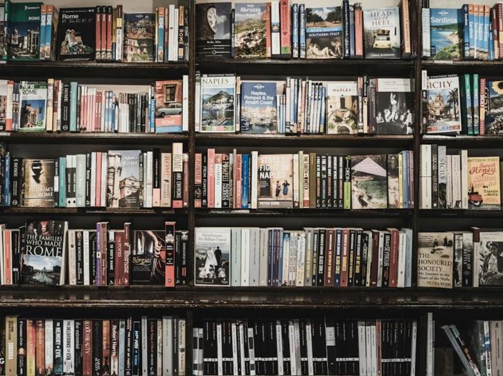 Livres seconde main au kilo – gros volumes, Boeken, Literatuur, Gelezen, België, Ophalen