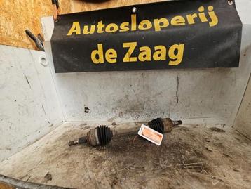Aandrijfas links-voor van een Ford Focus beschikbaar voor biedingen