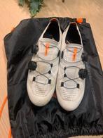 Dmt KR0 blanc taille 42, Vélos & Vélomoteurs, Accessoires vélo | Vêtements de cyclisme, Enlèvement ou Envoi, Autres tailles, Utilisé