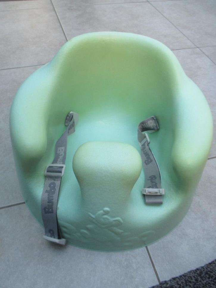 De Bumbo floor seat met driepuntsgordeltjes - lichtgroen, Kinderen en Baby's, Kinderstoelen, Gebruikt, Overige typen, Gordel(s)