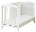 babybed ikea met matras en lakens. mooie staat, Ophalen, Zo goed als nieuw