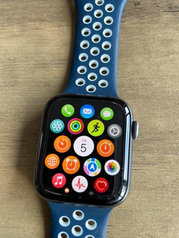 Apple Iwatch 4. 44mm beschikbaar voor biedingen