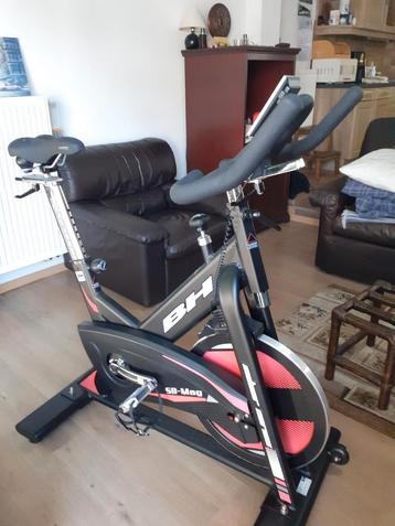 spinningfiets topmerk BH, als nieuw! halve prijs 399€ beschikbaar voor biedingen