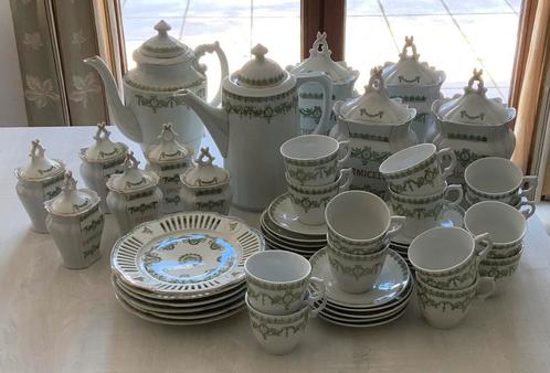 porseleinen koffieset met koffiezetapparaat/kruidenpotjes, Antiek en Kunst, Antiek | Servies compleet, Ophalen