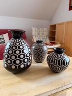 Vases Valeriano Paz, Enlèvement