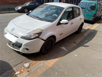 Clio 3 phase 2 1.5 dci, Autos, Achat, Carnet d'entretien, Boîte manuelle, Noir