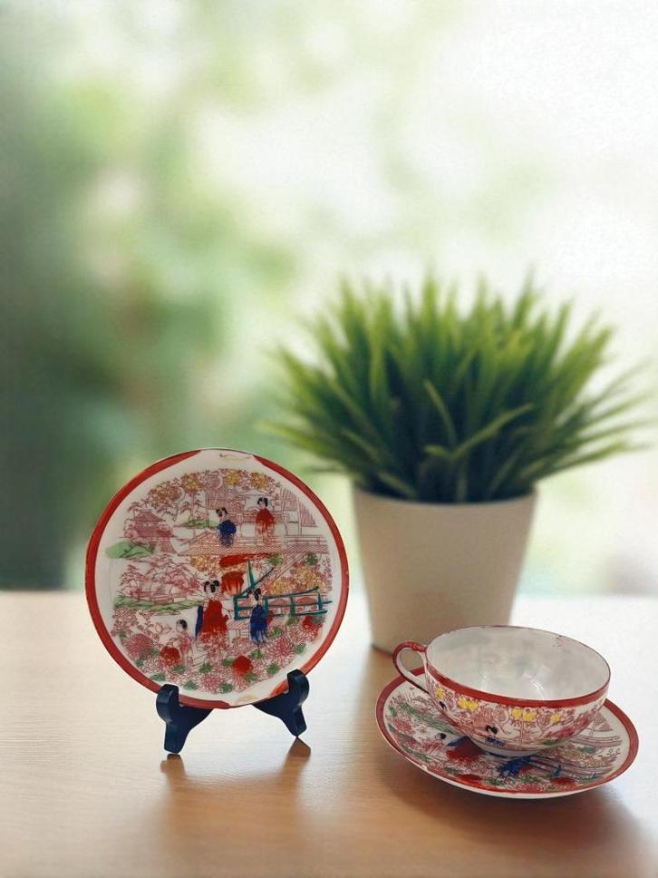 Antieke kop van Japans porselein + 2 schoteltjes, Antiek en Kunst, Antiek | Porselein, Ophalen of Verzenden