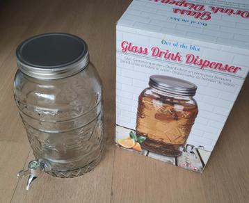 Glazen drankendispenser beschikbaar voor biedingen
