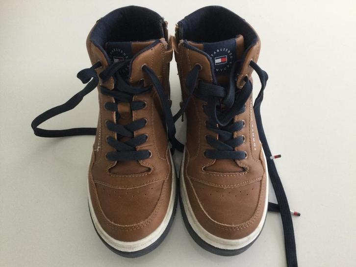 Kinderschoenen Tommy Hilfigher te koop maat 34, Kinderen en Baby's, Kinderkleding | Schoenen en Sokken, Zo goed als nieuw, Schoenen