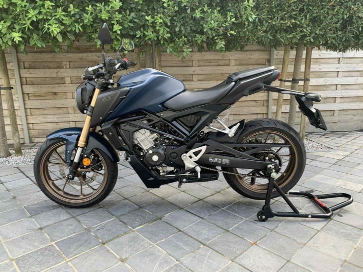honda cb 125-R **650KM** ALS NIEUW ** 4/2024**abs**led**, Motoren, Motoren | Honda, Bedrijf, Naked bike, 11 kW of minder, 1 cilinder