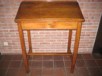 : Vintage/antiek houten bureau: bruin 