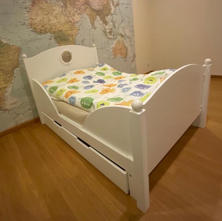 LIT ENFANT ÉVOLUTIF DE QUALITÉ, Enfants & Bébés, Chambre d'enfant | Lits, Comme neuf, Sommier à lattes, Matelas, Enlèvement