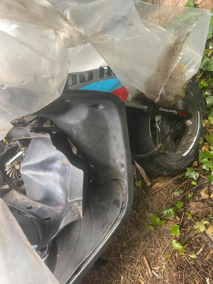 2 Tgb tapo rs a klasse (werkt niet), Fietsen en Brommers, Brommeronderdelen | Scooters, Gebruikt, Overige merken, Frame, Ophalen