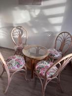 4 Rotan stoelen met bijpassende tafel., Ophalen, Zo goed als nieuw, Rotan
