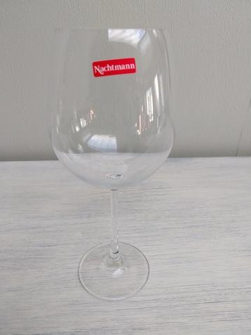 glazen beschikbaar voor biedingen
