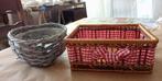 mandjes in rafia en wilghout, Mand, Ophalen of Verzenden, Zo goed als nieuw, Riet
