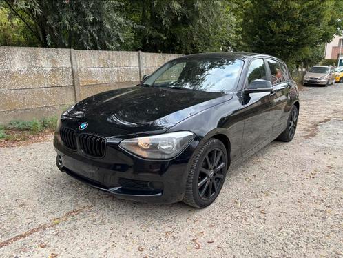 BMW 1114i 1.6 essence siege chauffant airco capteur de recul, Auto's, BMW, Particulier, Te koop, 1 Reeks, ABS, Airbags, Airconditioning