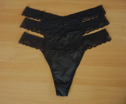 Set van 3 zwarte kanten satijnen strings van Hunkemöller MtL, Kleding | Dames, Ondergoed en Lingerie, Ophalen of Verzenden
