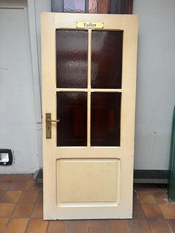 Binnendeur café beschikbaar voor biedingen