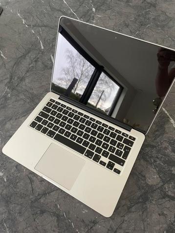 Macbook Pro 13 2015 te koop beschikbaar voor biedingen