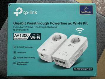 TP-Link TL-WPA8631P Gigabit Passthrough Powerline Wifi-kit