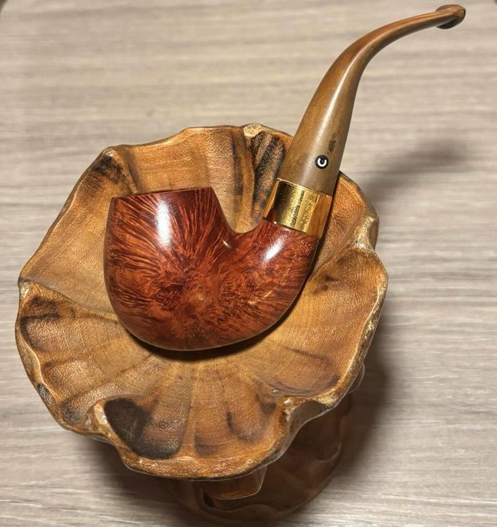 Comoy's Smooth Bent Billiard Coronet 214 (GOUDEN ring) -H, Verzamelen, Rookartikelen, Aanstekers en Luciferdoosjes, Gebruikt, Ophalen of Verzenden