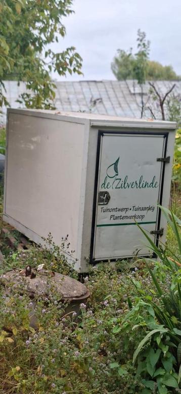 Materiaalbak . Materiaalkist voor lichte vracht.kar.... beschikbaar voor biedingen