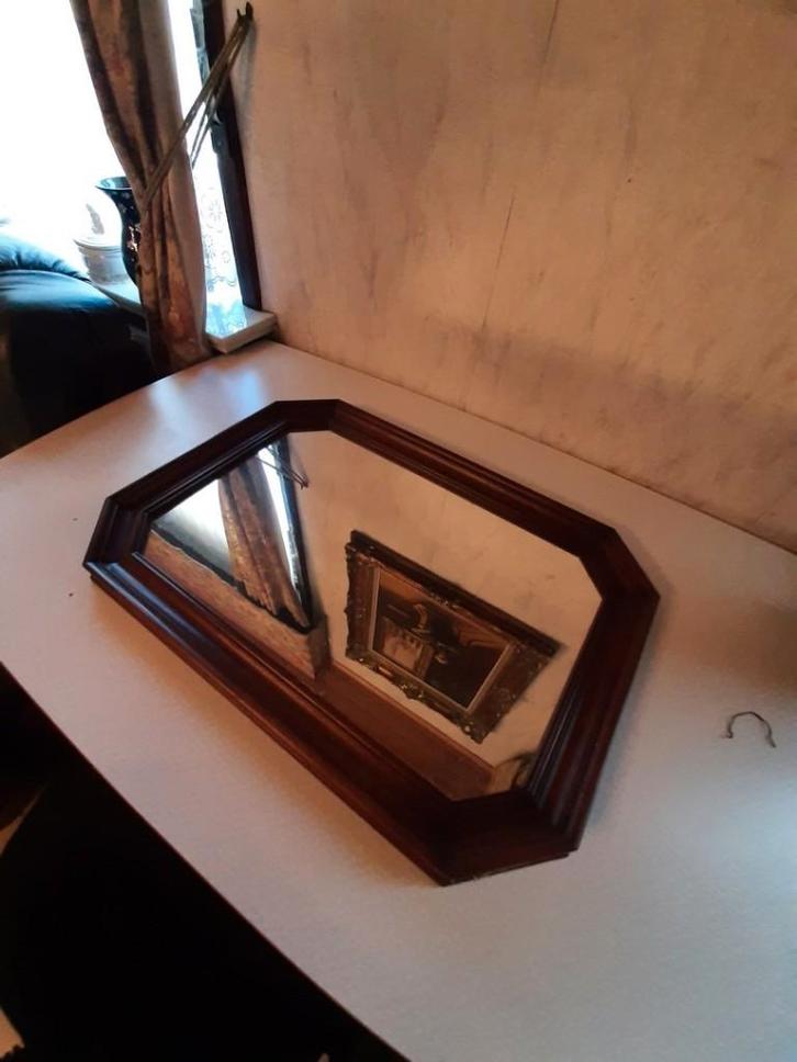 2 SPIEGELS IN HOUTEN KADER totaal 30 euro, Antiek en Kunst, Antiek | Spiegels, Ophalen